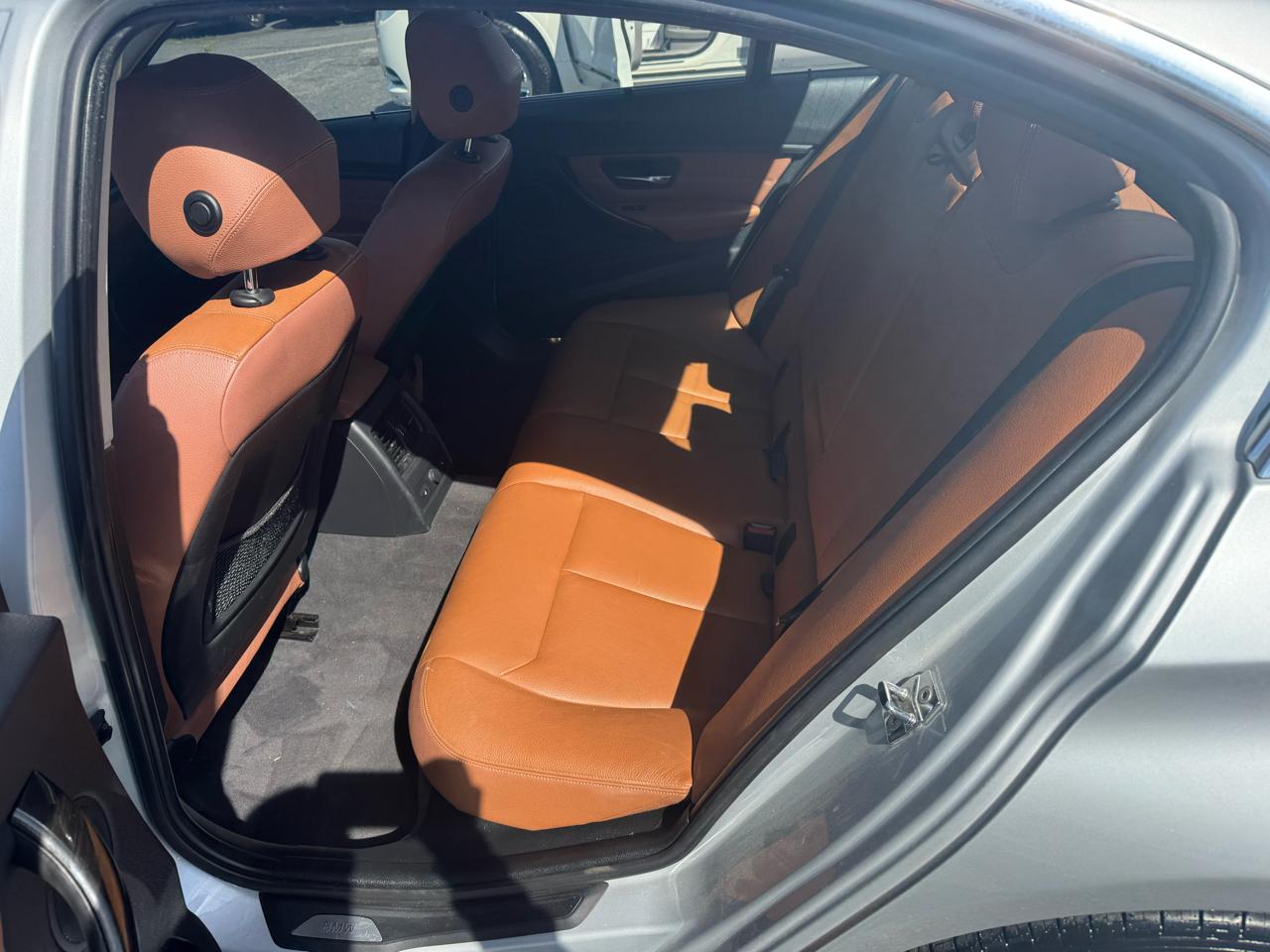 BMW 3 Series 4dr Sdn 328i RWD 2012