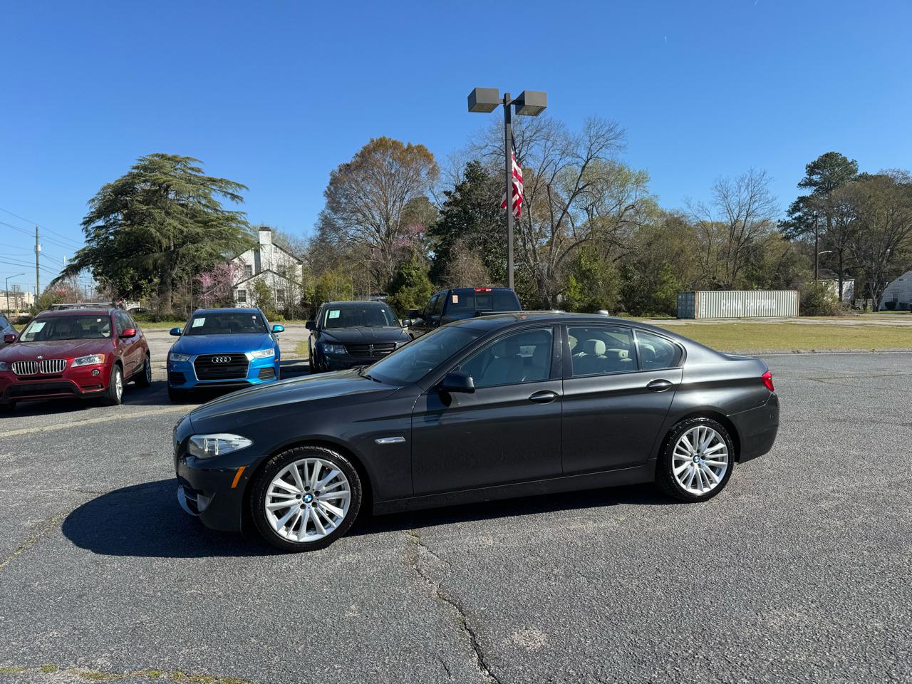 BMW 5 Series 4dr Sdn 550i RWD 2012