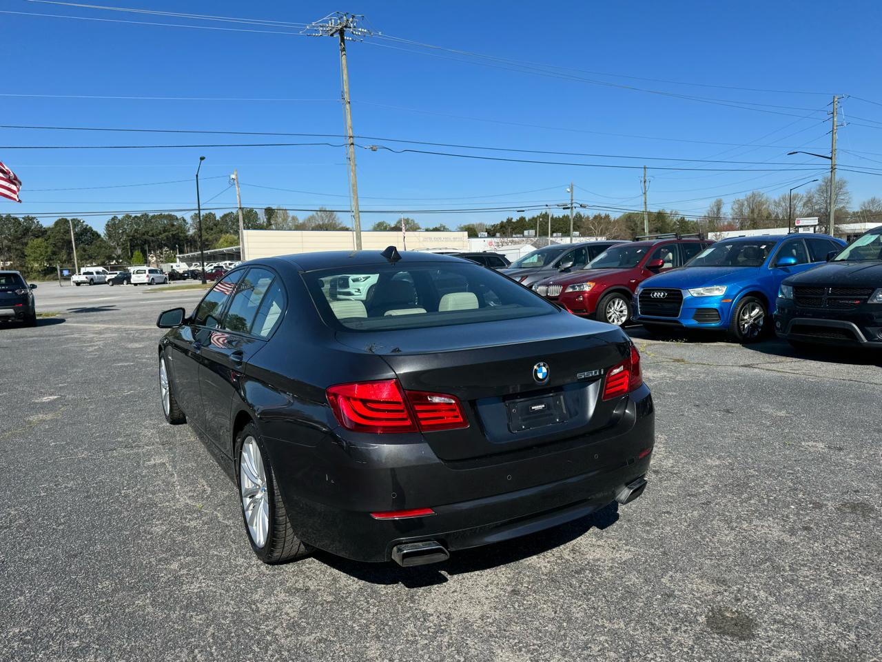 BMW 5 Series 4dr Sdn 550i RWD 2012