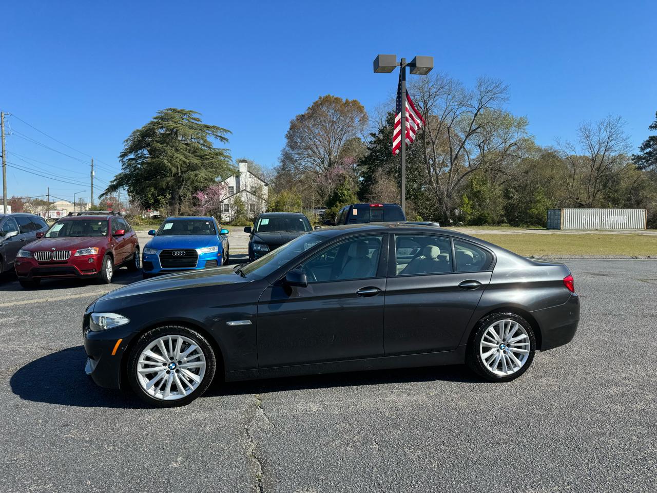 BMW 5 Series 4dr Sdn 550i RWD 2012