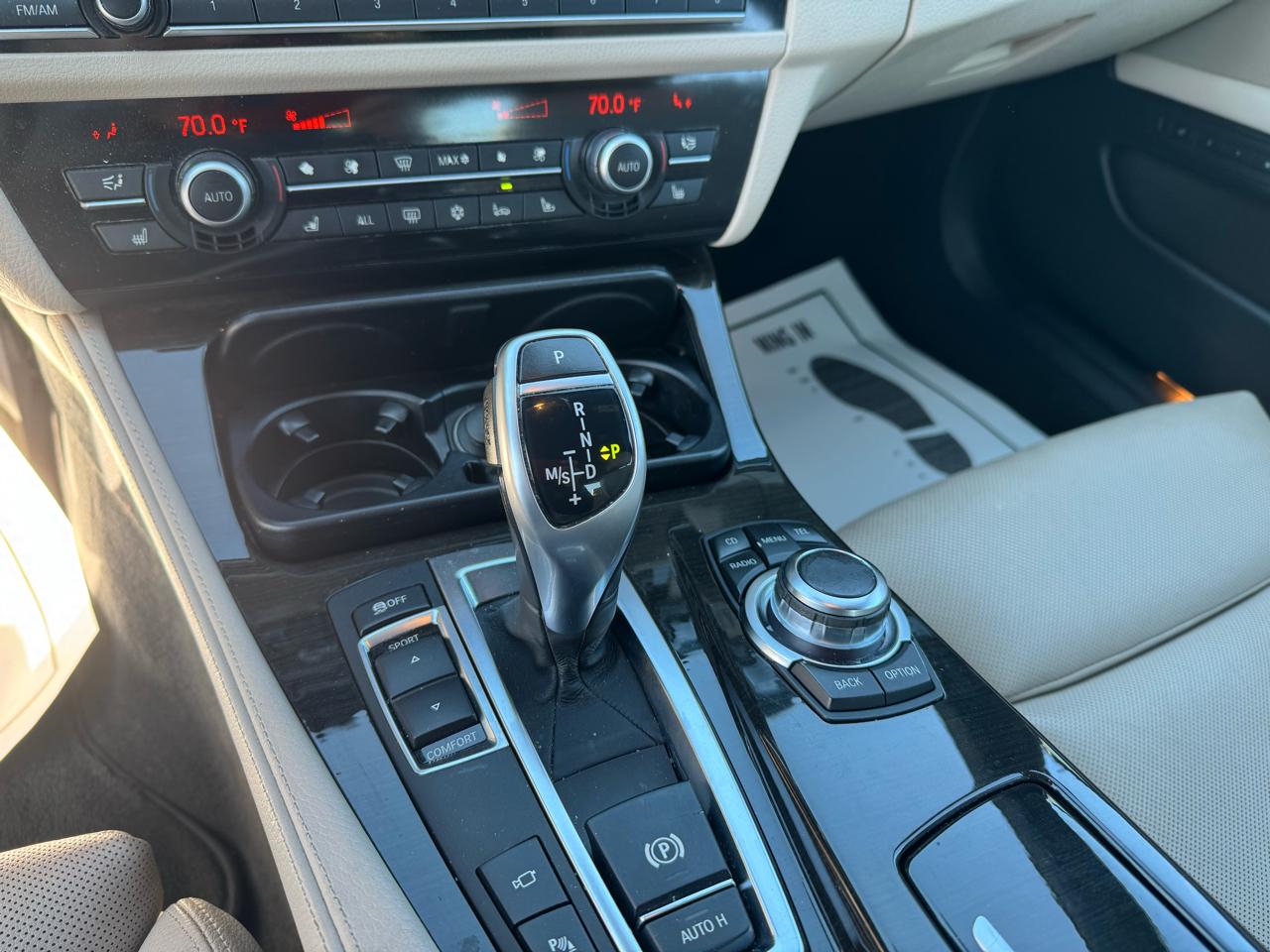 BMW 5 Series 4dr Sdn 550i RWD 2012