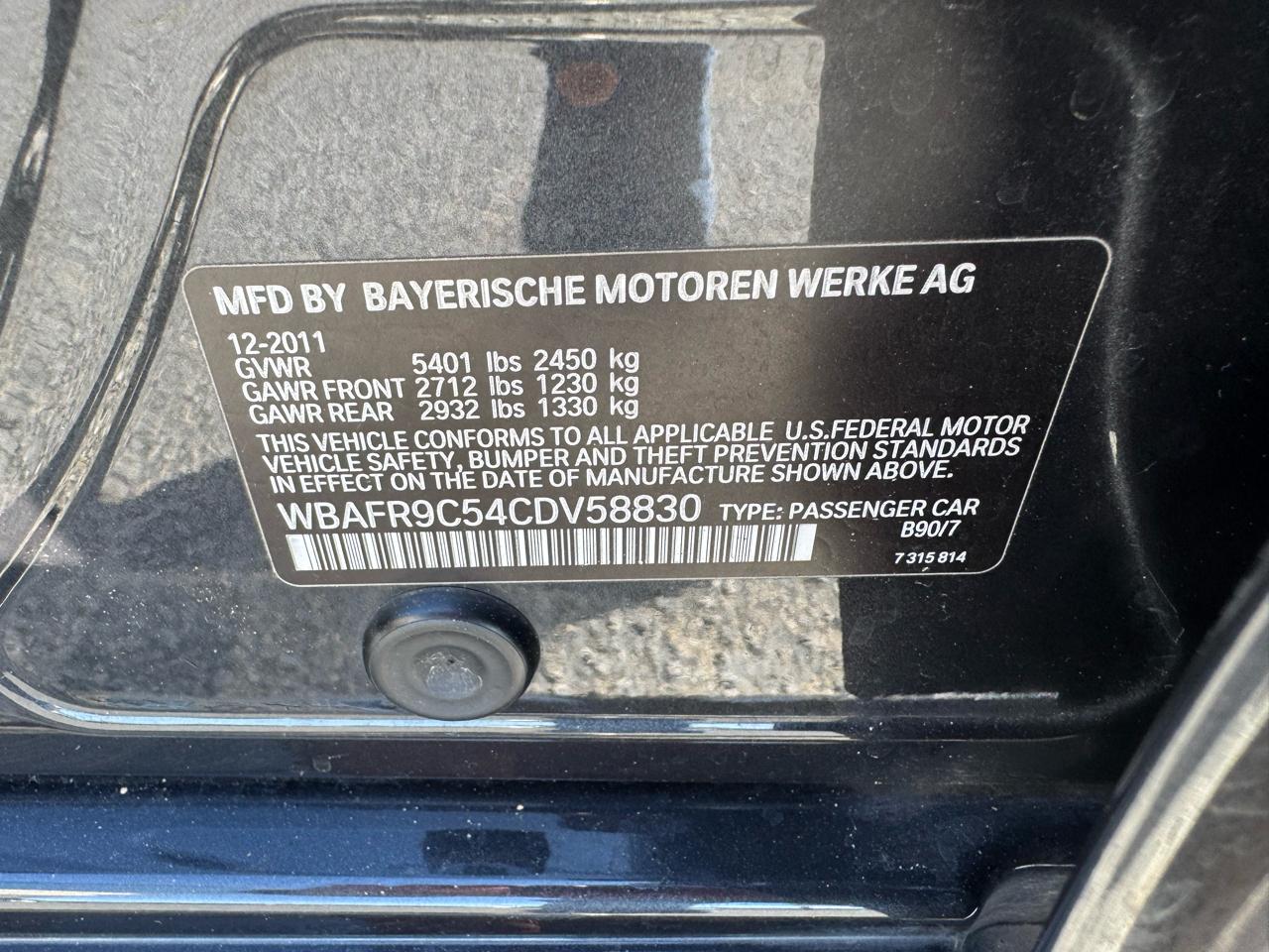 BMW 5 Series 4dr Sdn 550i RWD 2012