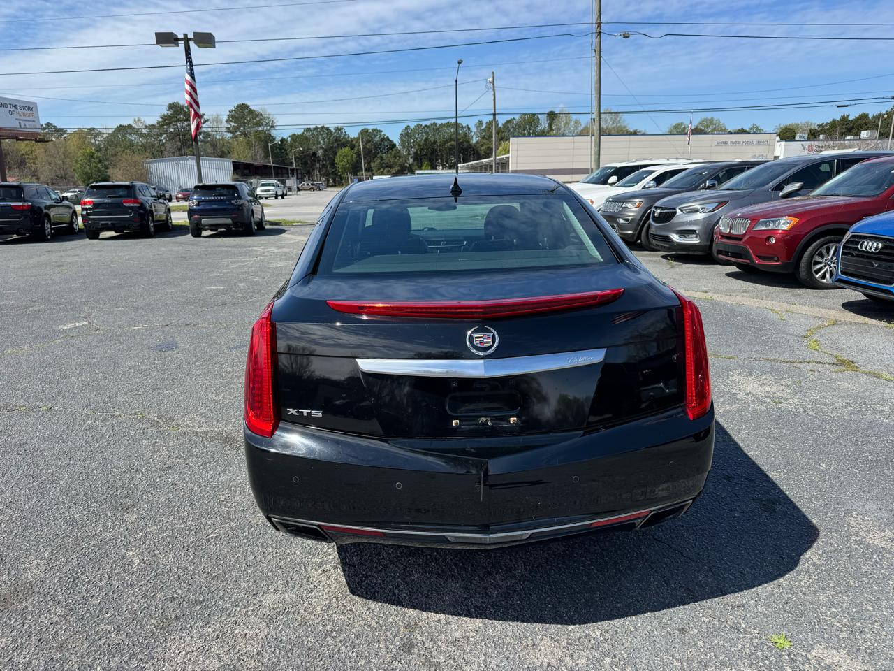Cadillac XTS 4dr Sdn Premium FWD 2014