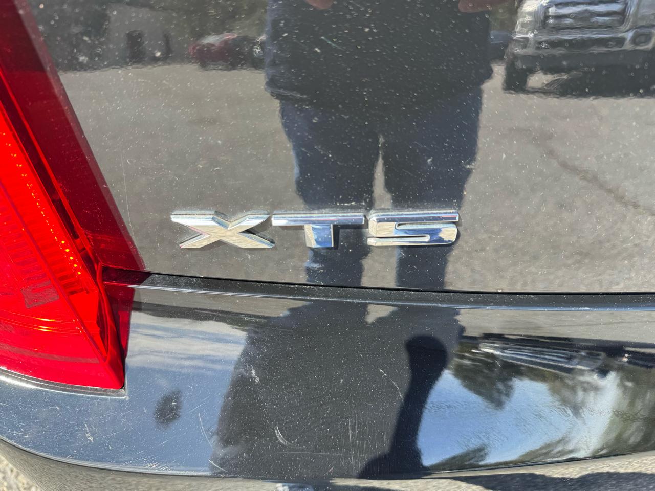 Cadillac XTS 4dr Sdn Premium FWD 2014