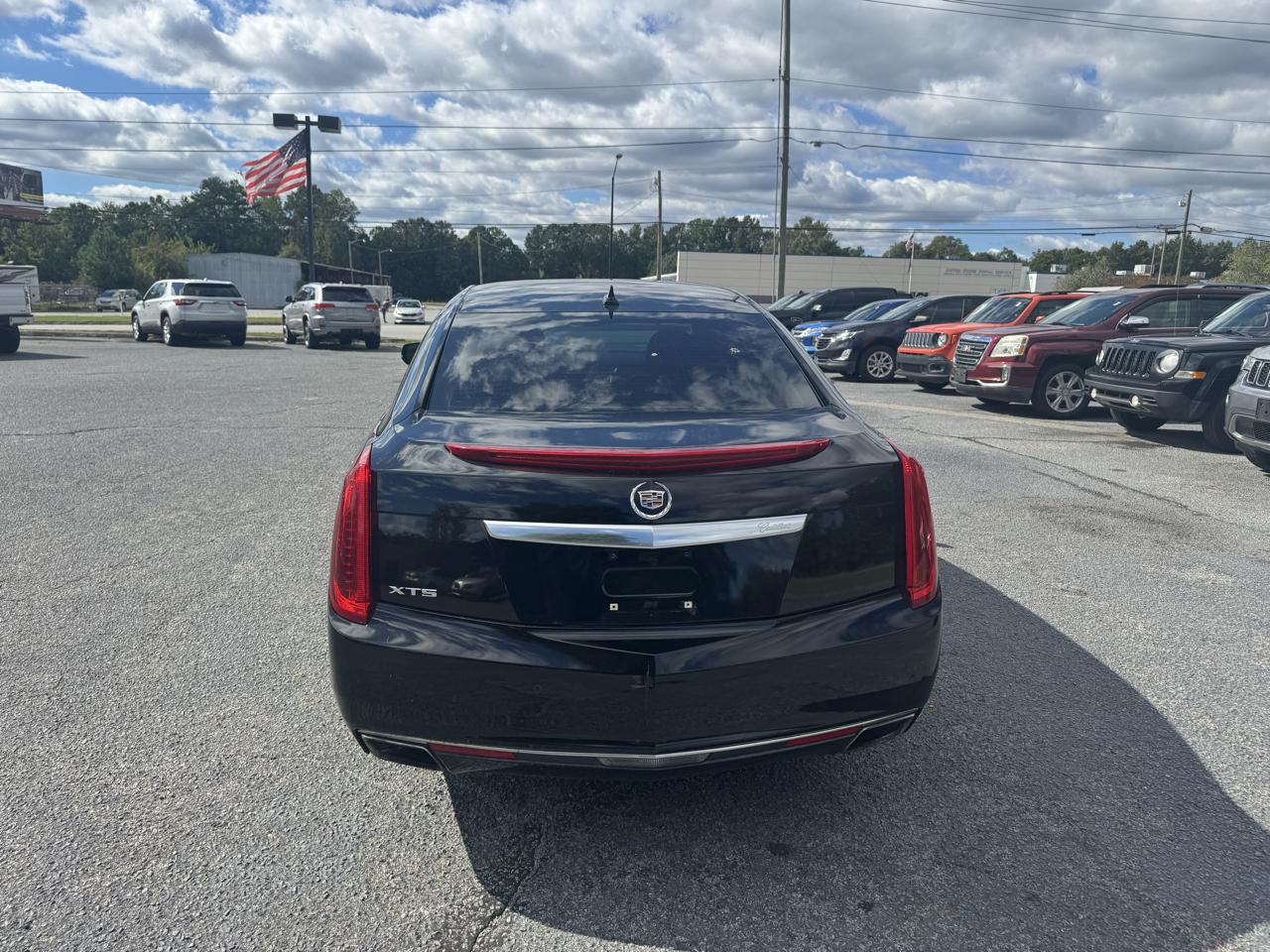 Cadillac XTS 4dr Sdn Premium FWD 2014