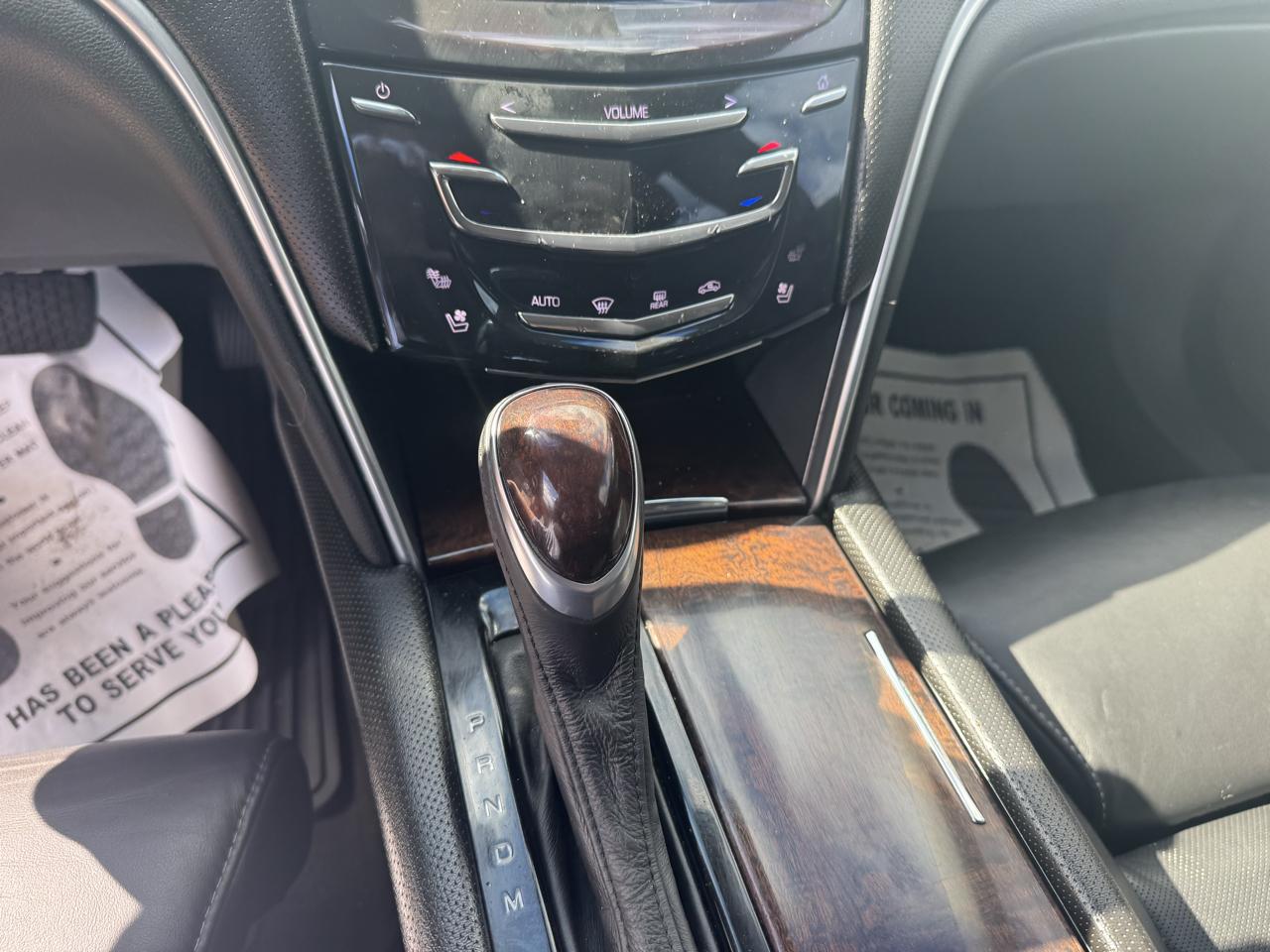 Cadillac XTS 4dr Sdn Premium FWD 2014
