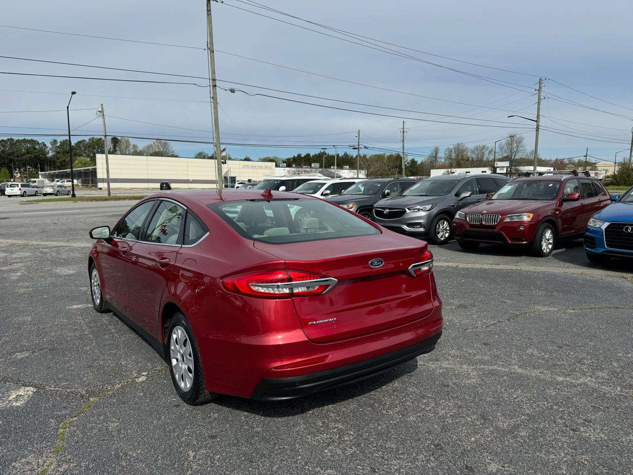 Ford Fusion S FWD 2020