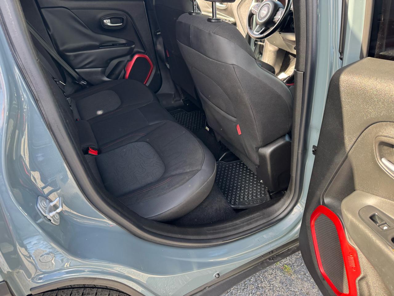 Jeep Renegade 4WD 4dr Trailhawk 2016