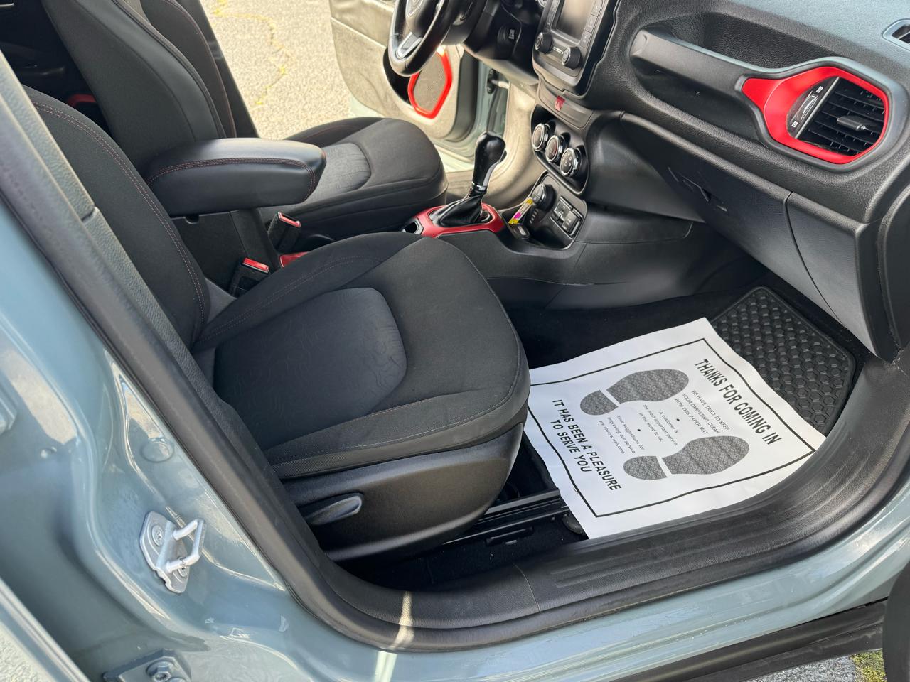 Jeep Renegade 4WD 4dr Trailhawk 2016