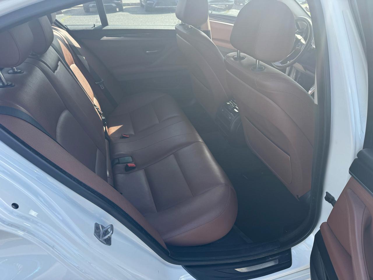 BMW 5 Series 4dr Sdn 528i xDrive AWD 2015