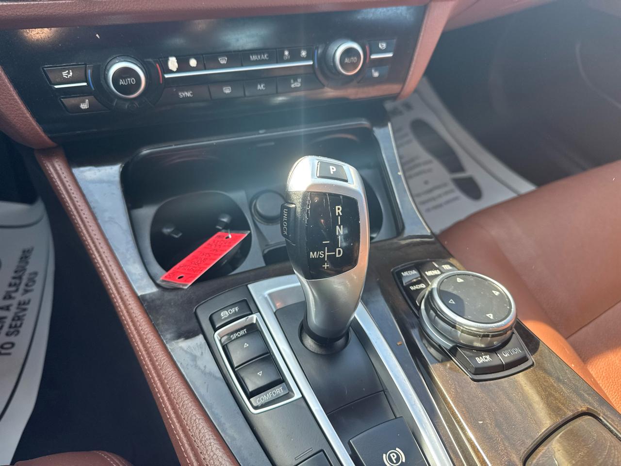 BMW 5 Series 4dr Sdn 528i xDrive AWD 2015