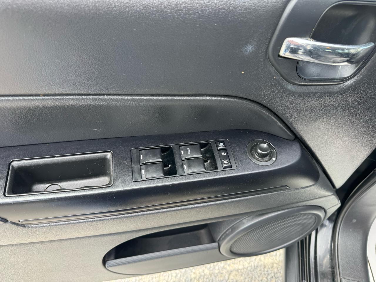 Jeep Patriot FWD 4dr Latitude 2012