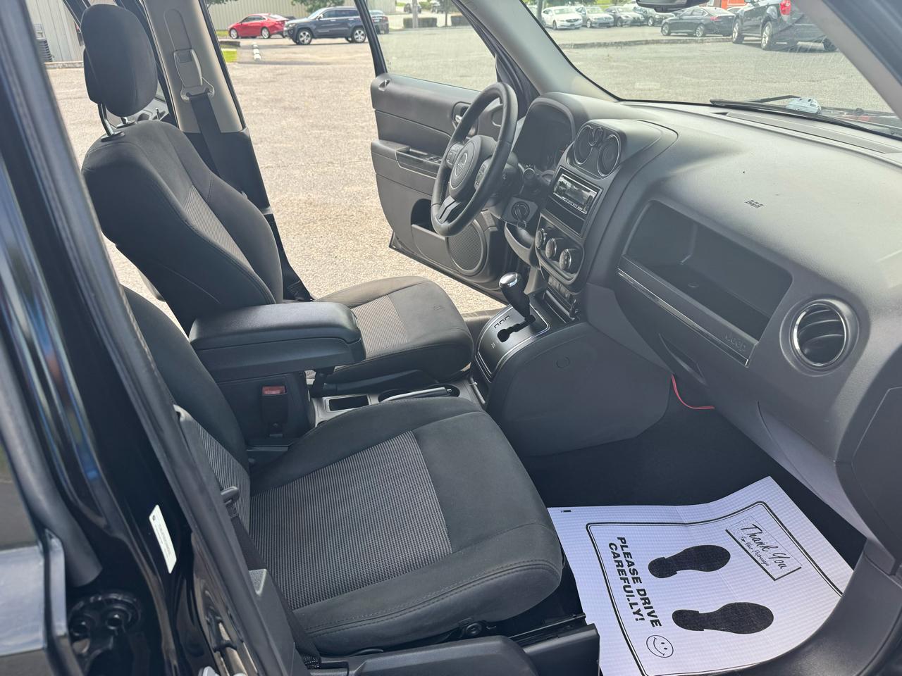 Jeep Patriot FWD 4dr Latitude 2012