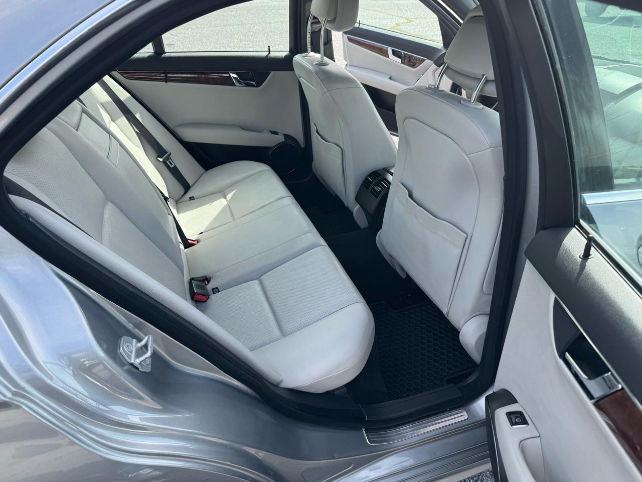 Mercedes-Benz C-Class 4dr Sdn C 300 Sport RWD 2011