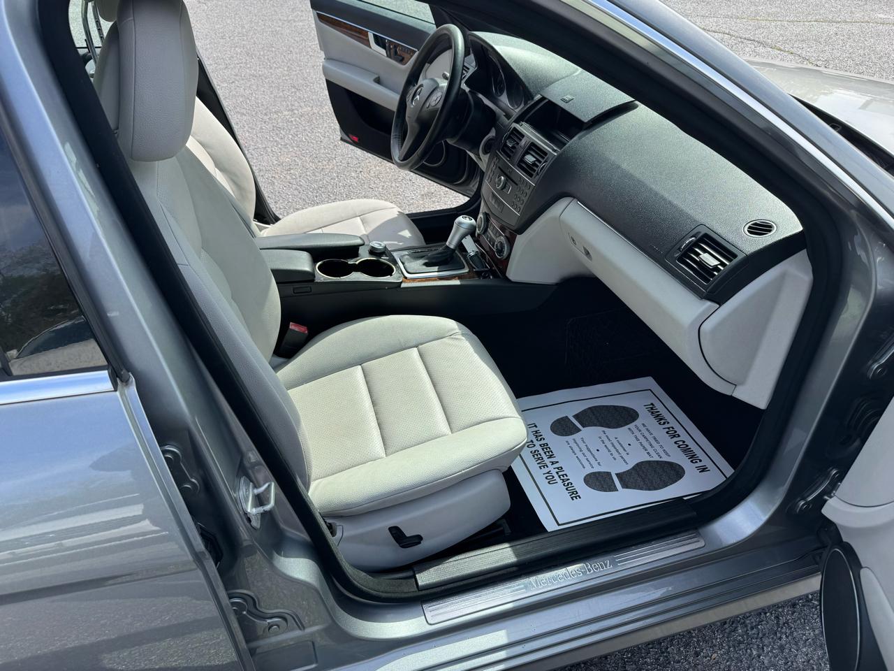 Mercedes-Benz C-Class 4dr Sdn C 300 Sport RWD 2011