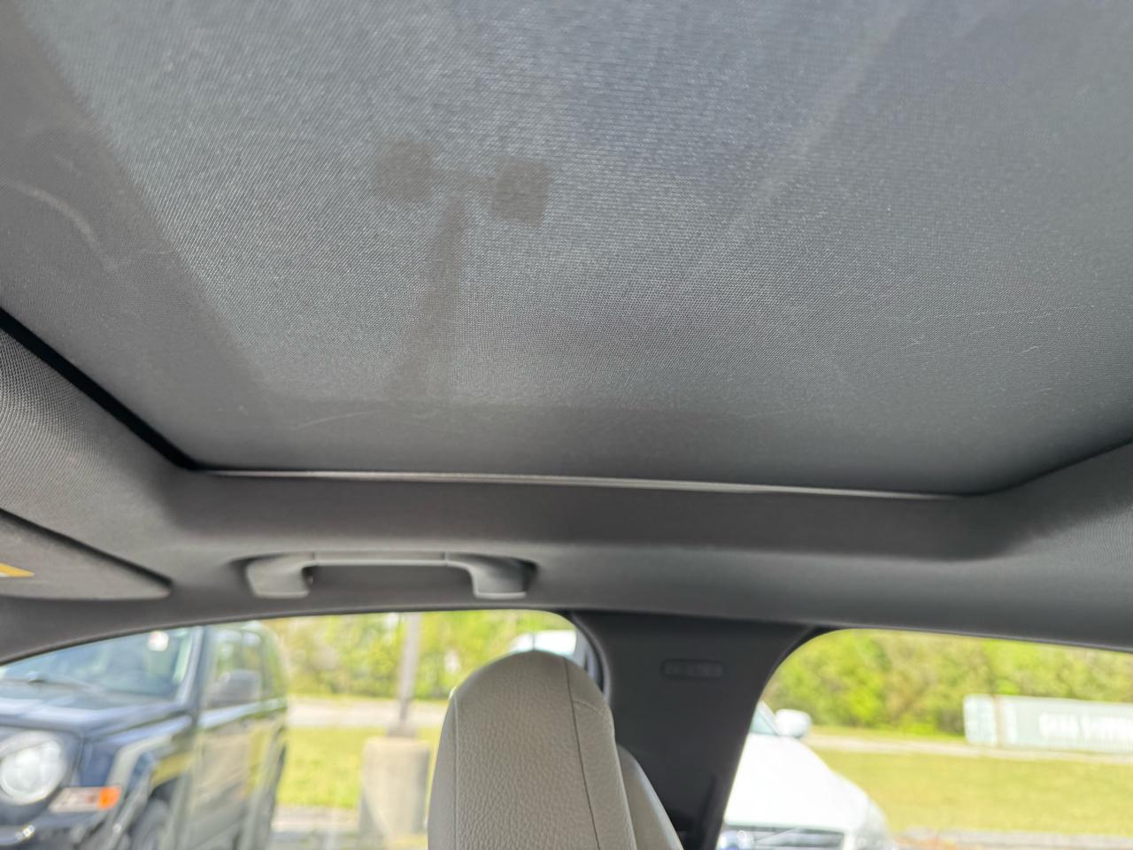 Mercedes-Benz C-Class 4dr Sdn C 300 Sport RWD 2011