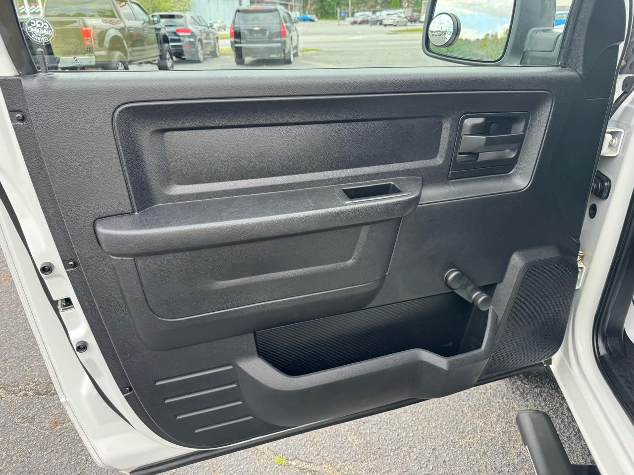 RAM 1500 2WD Reg Cab 120.5" Tradesman 2013