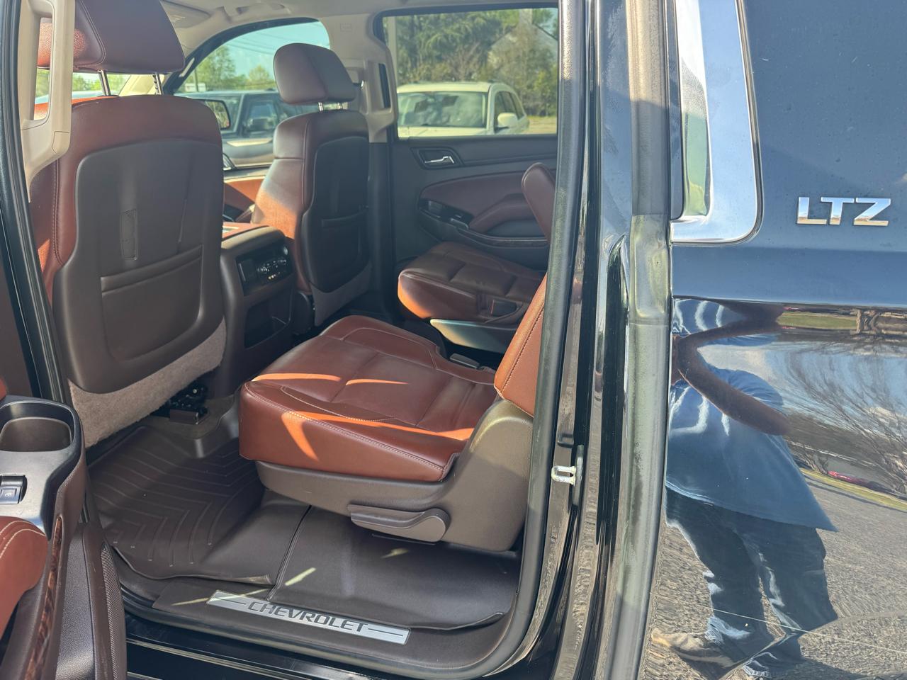 Chevrolet Suburban 4WD 4dr LTZ 2015