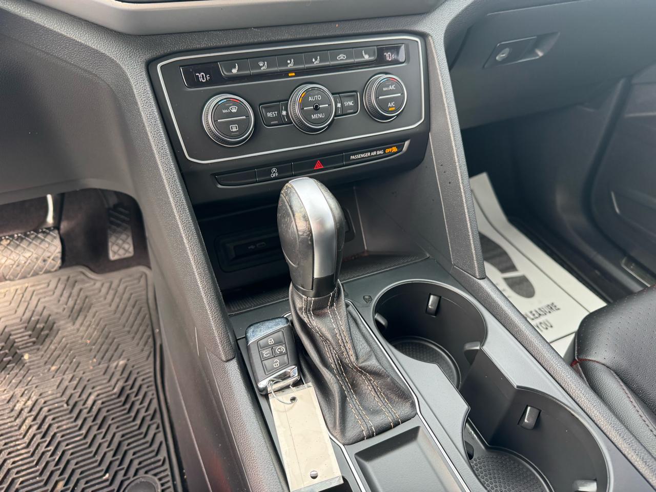 Volkswagen Atlas 2021.5 3.6L V6 SE w/Technology FWD 2021