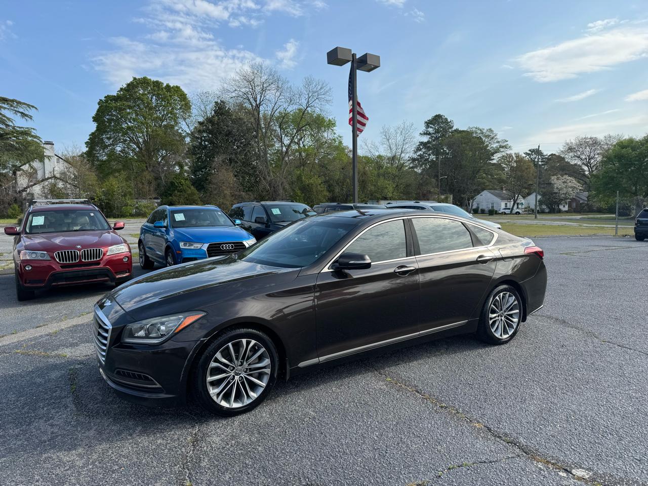Hyundai Genesis 4dr Sdn V6 3.8L RWD 2015