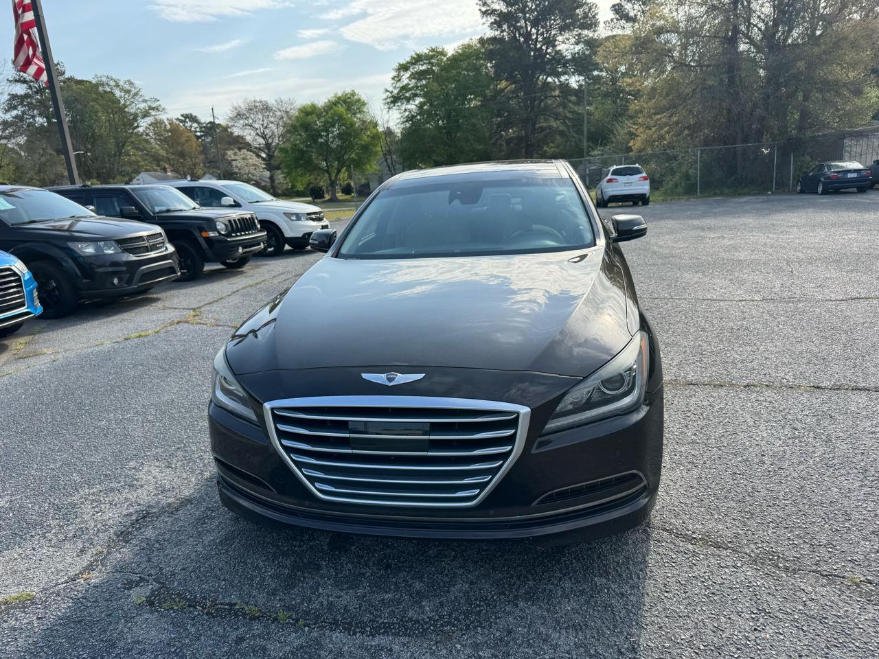 Hyundai Genesis 4dr Sdn V6 3.8L RWD 2015