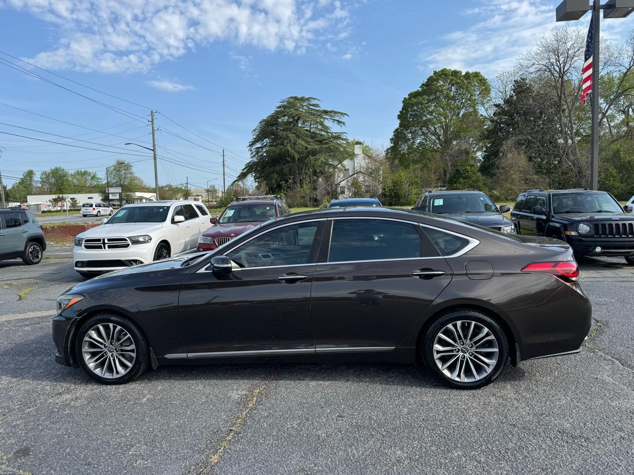 Hyundai Genesis 4dr Sdn V6 3.8L RWD 2015