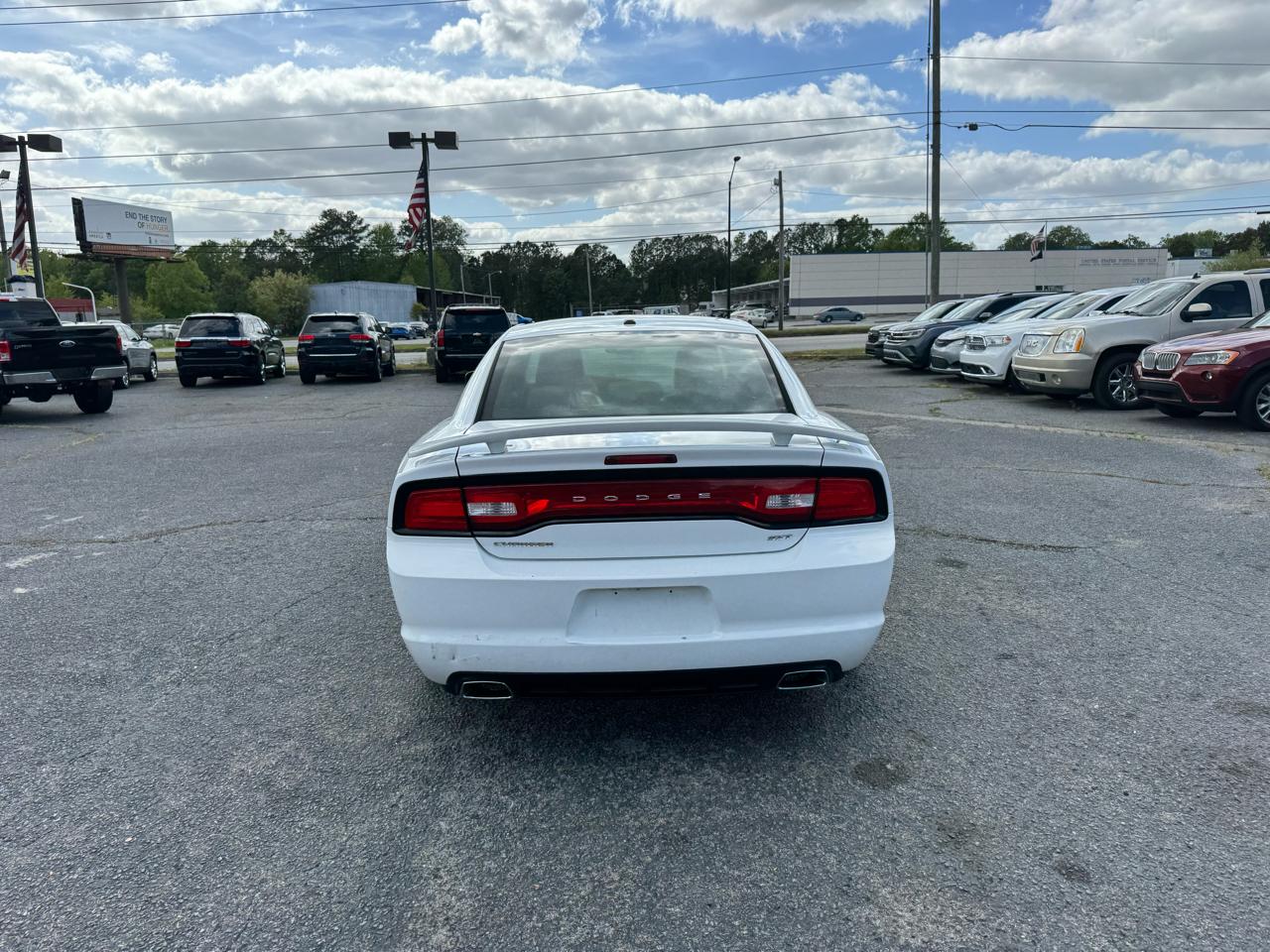 Dodge Charger 4dr Sdn SXT Plus RWD 2014