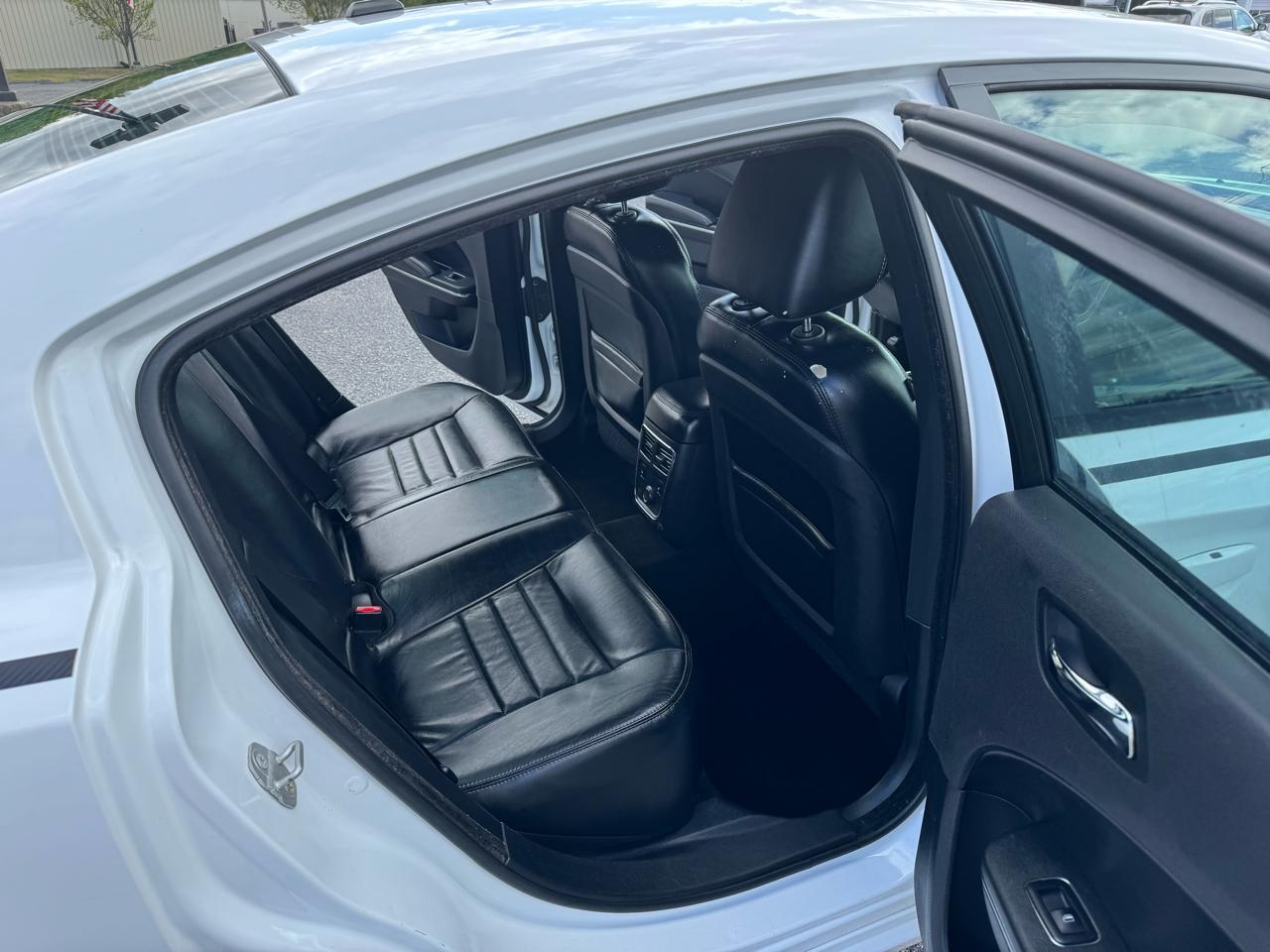 Dodge Charger 4dr Sdn SXT Plus RWD 2014