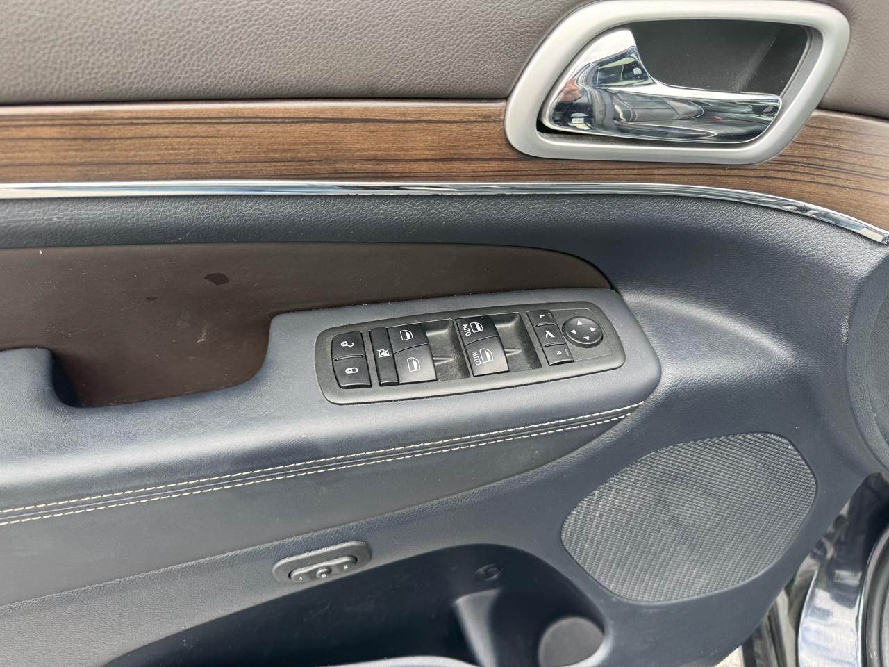 Jeep Grand Cherokee 4WD 4dr Overland 2014