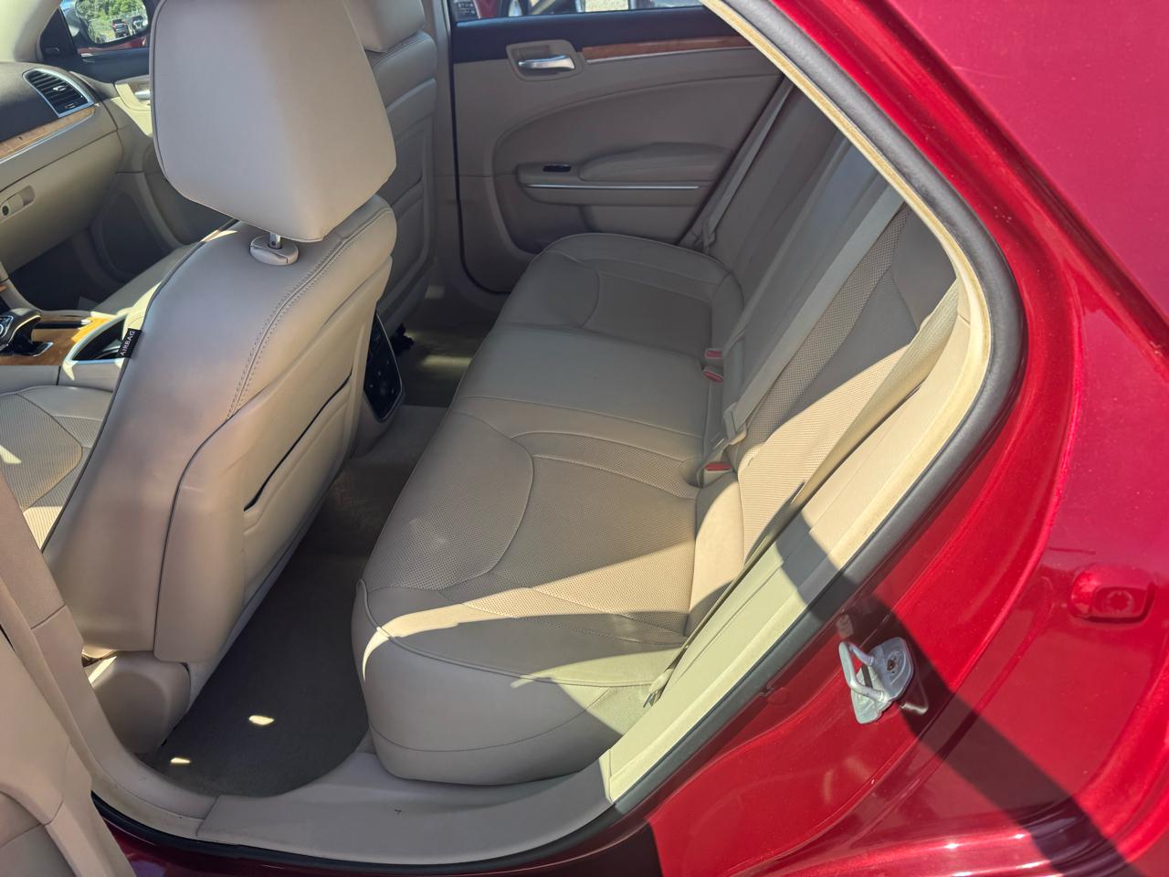 Chrysler 300 4dr Sdn 300C RWD 2014