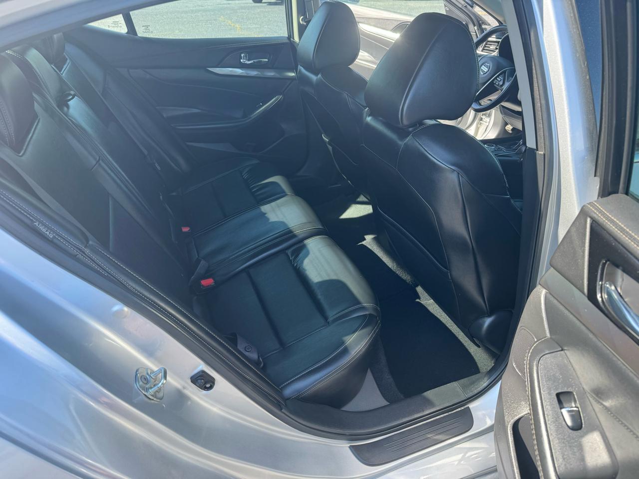 Nissan Maxima SV 3.5L 2021