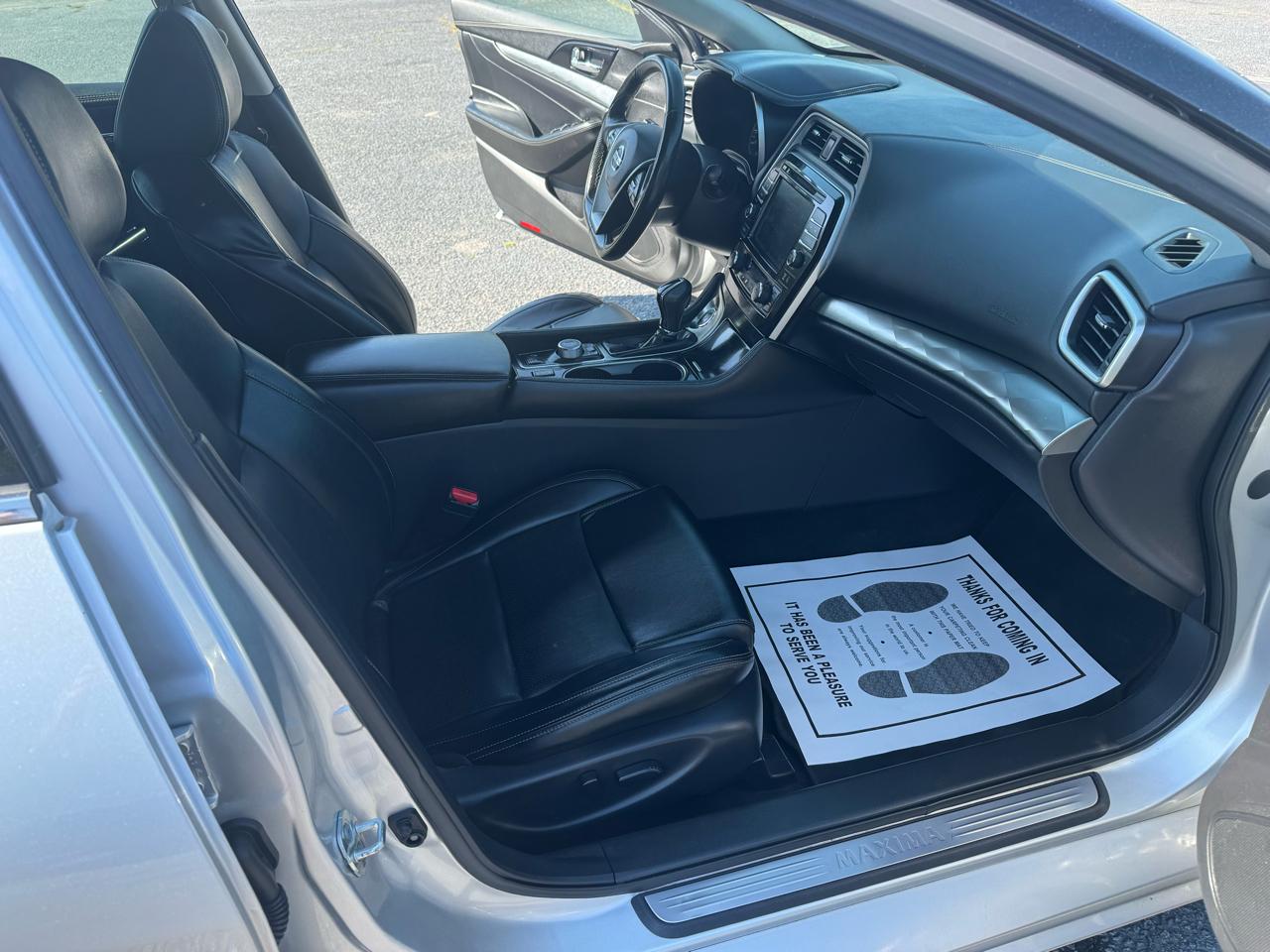 Nissan Maxima SV 3.5L 2021