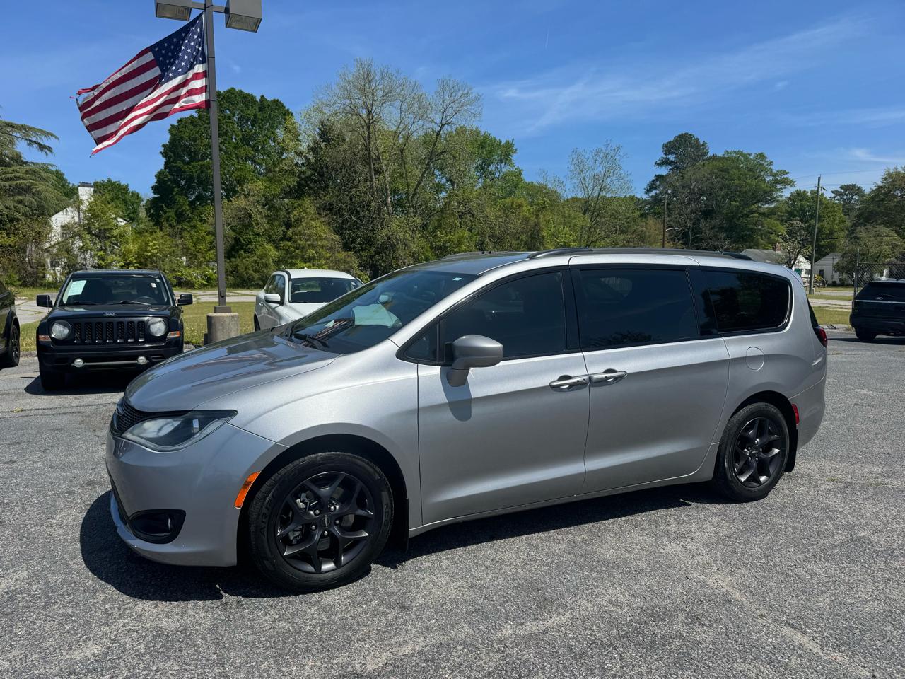 Chrysler Pacifica Touring L FWD 2018