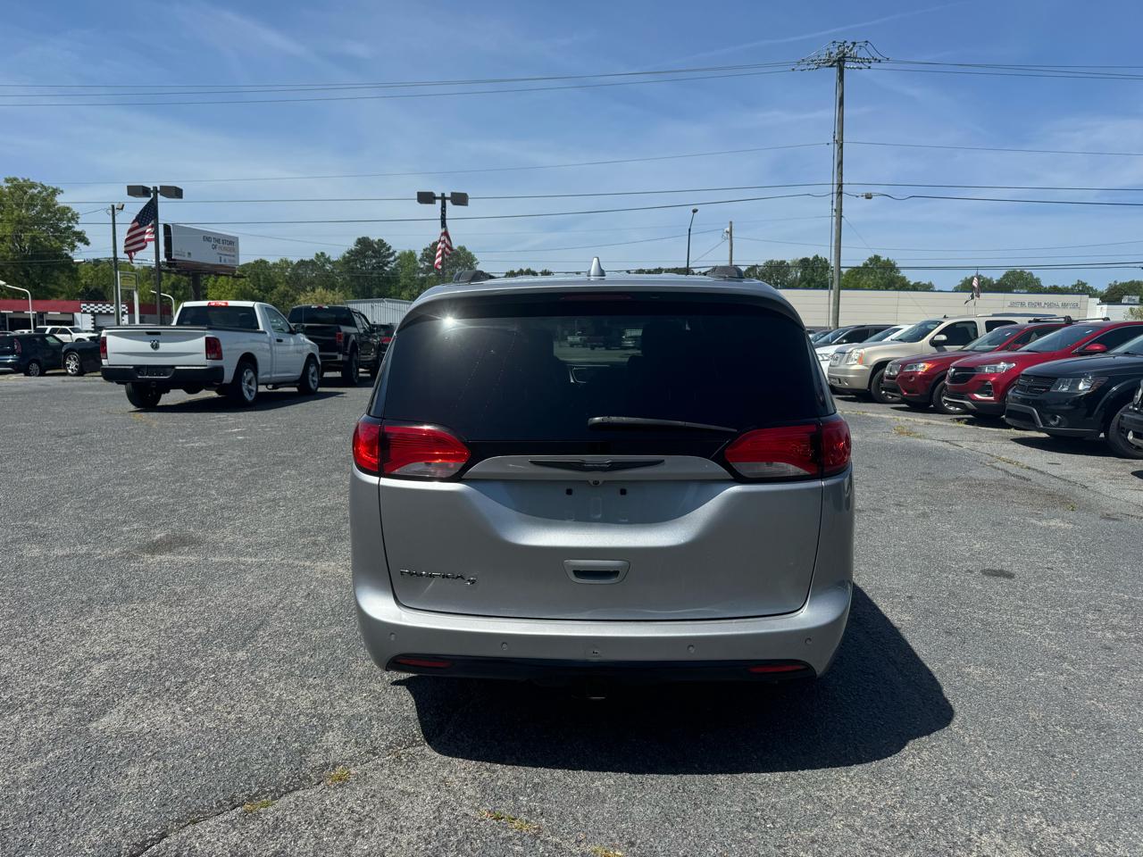 Chrysler Pacifica Touring L FWD 2018