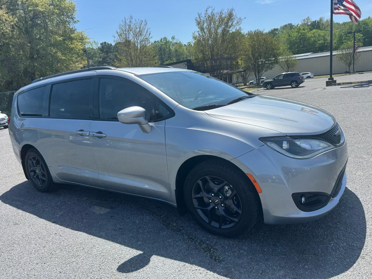 Chrysler Pacifica Touring L FWD 2018