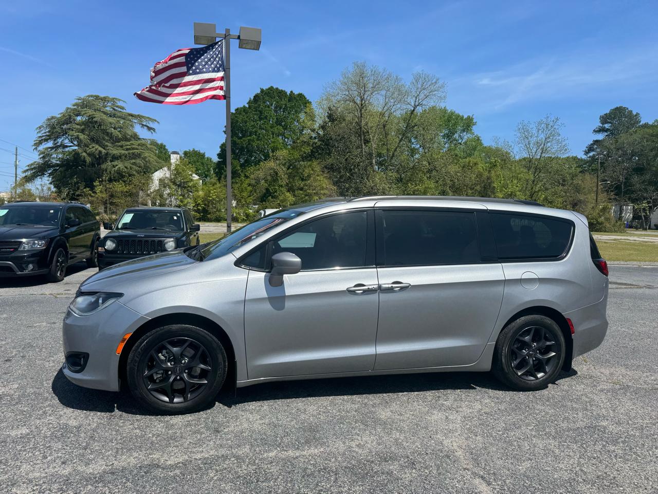 Chrysler Pacifica Touring L FWD 2018