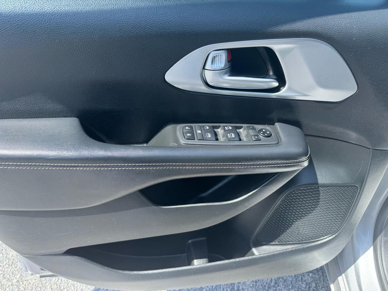 Chrysler Pacifica Touring L FWD 2018