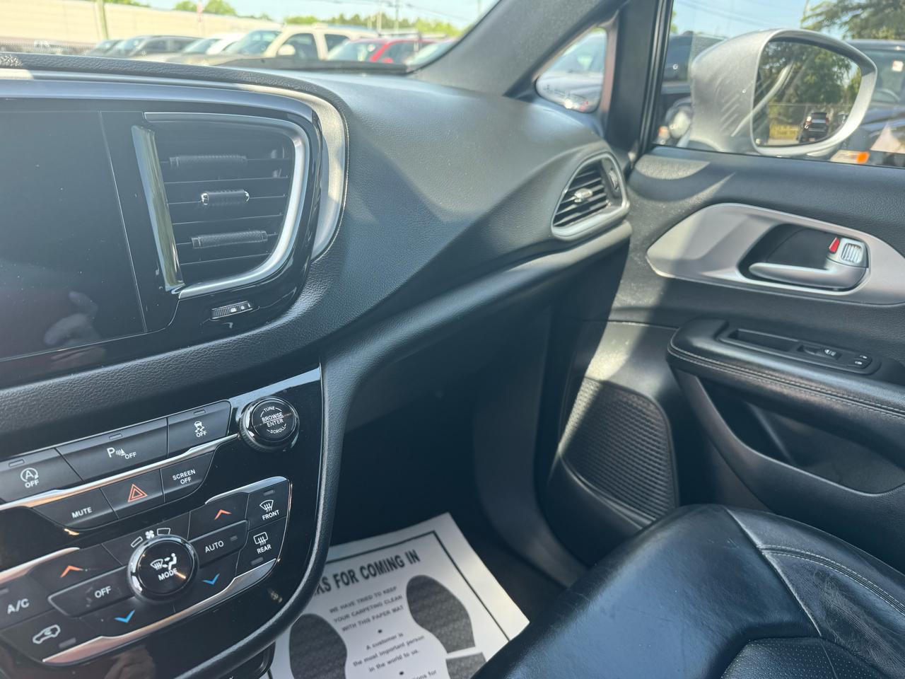 Chrysler Pacifica Touring L FWD 2018