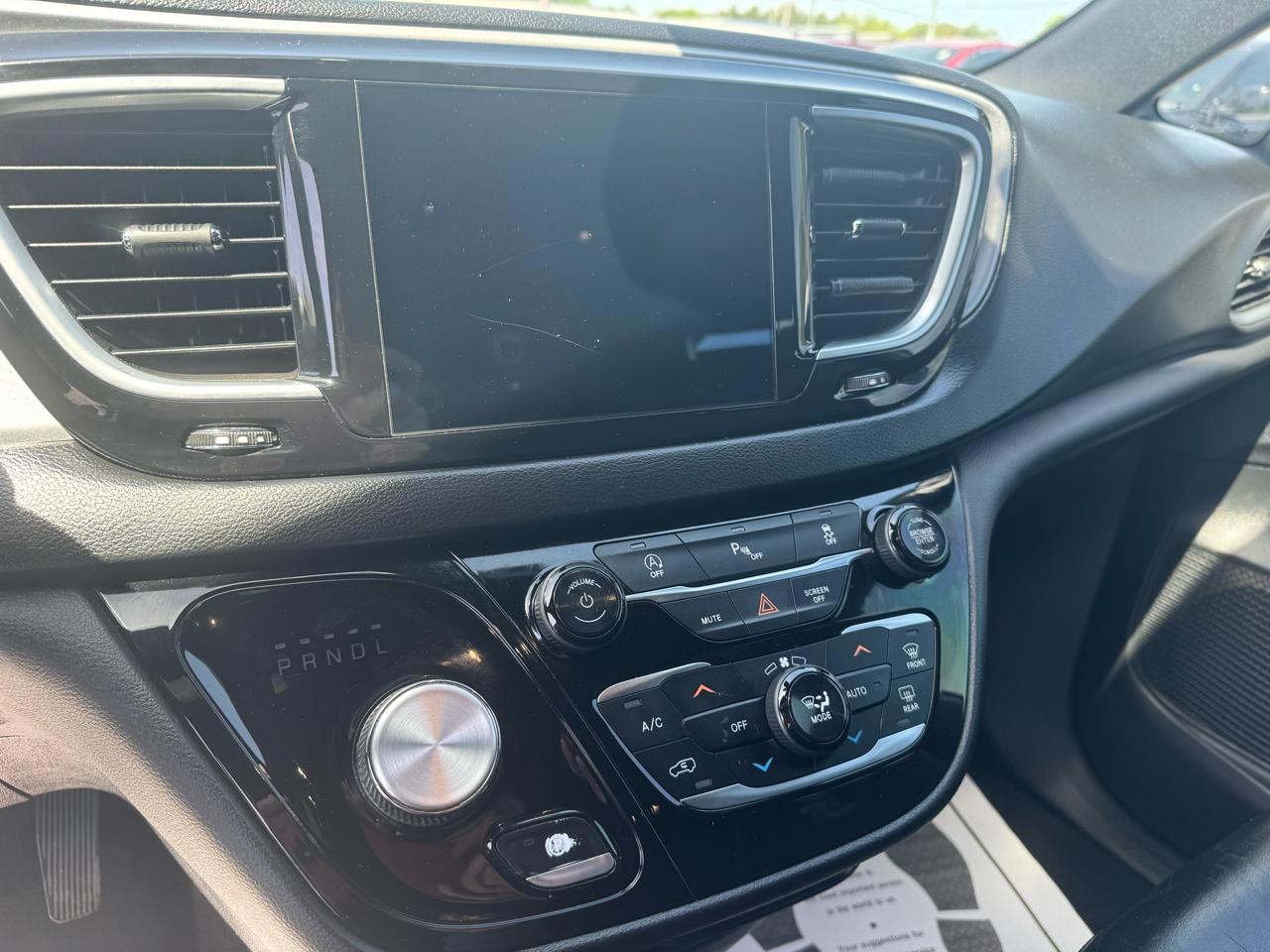 Chrysler Pacifica Touring L FWD 2018