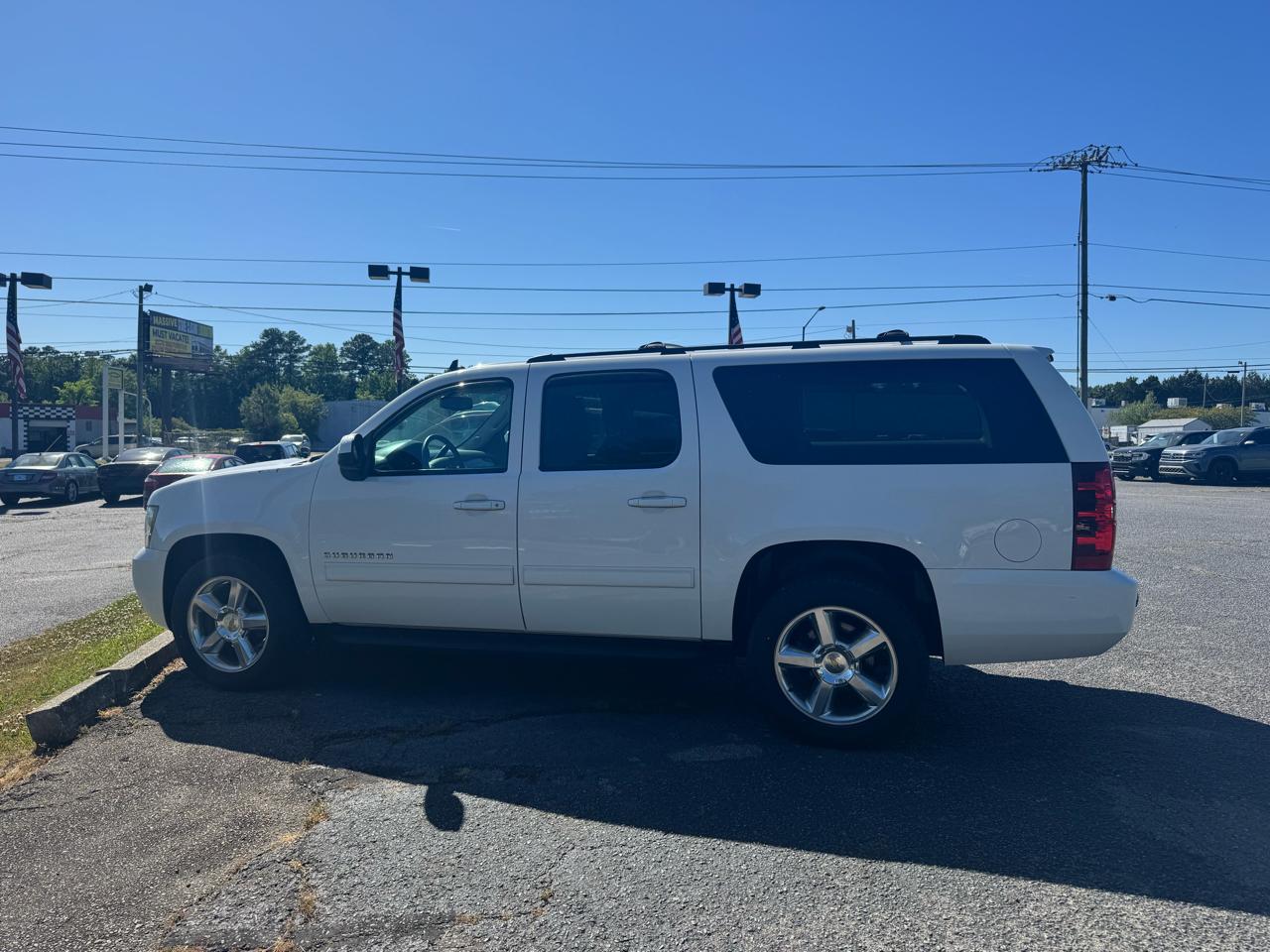 Chevrolet Suburban 2WD 4dr 1500 LT 2012