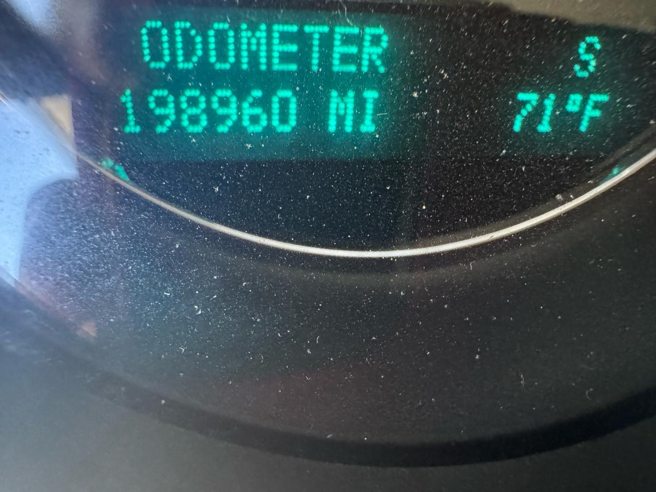 Chevrolet Suburban 2WD 4dr 1500 LT 2012