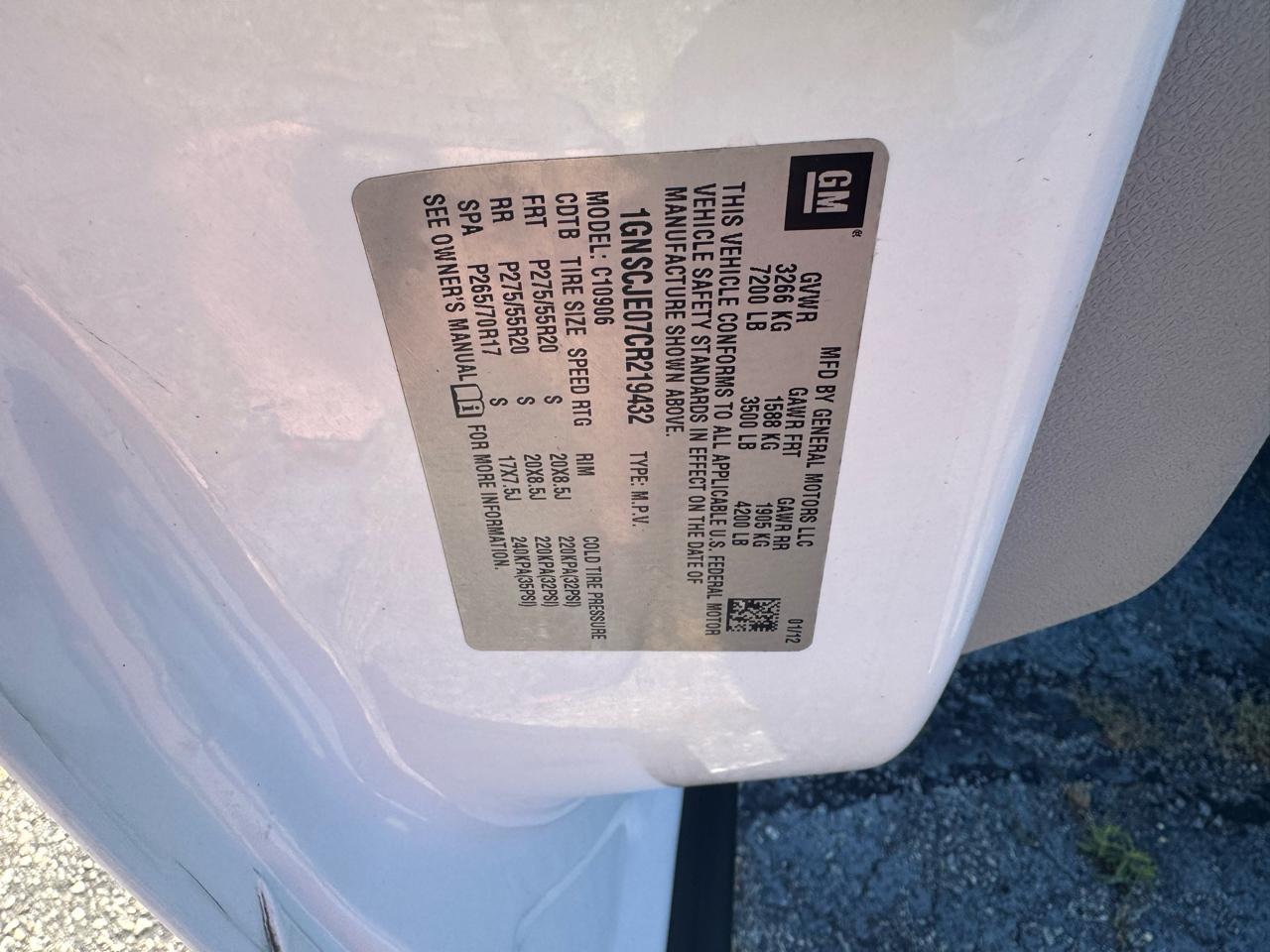 Chevrolet Suburban 2WD 4dr 1500 LT 2012