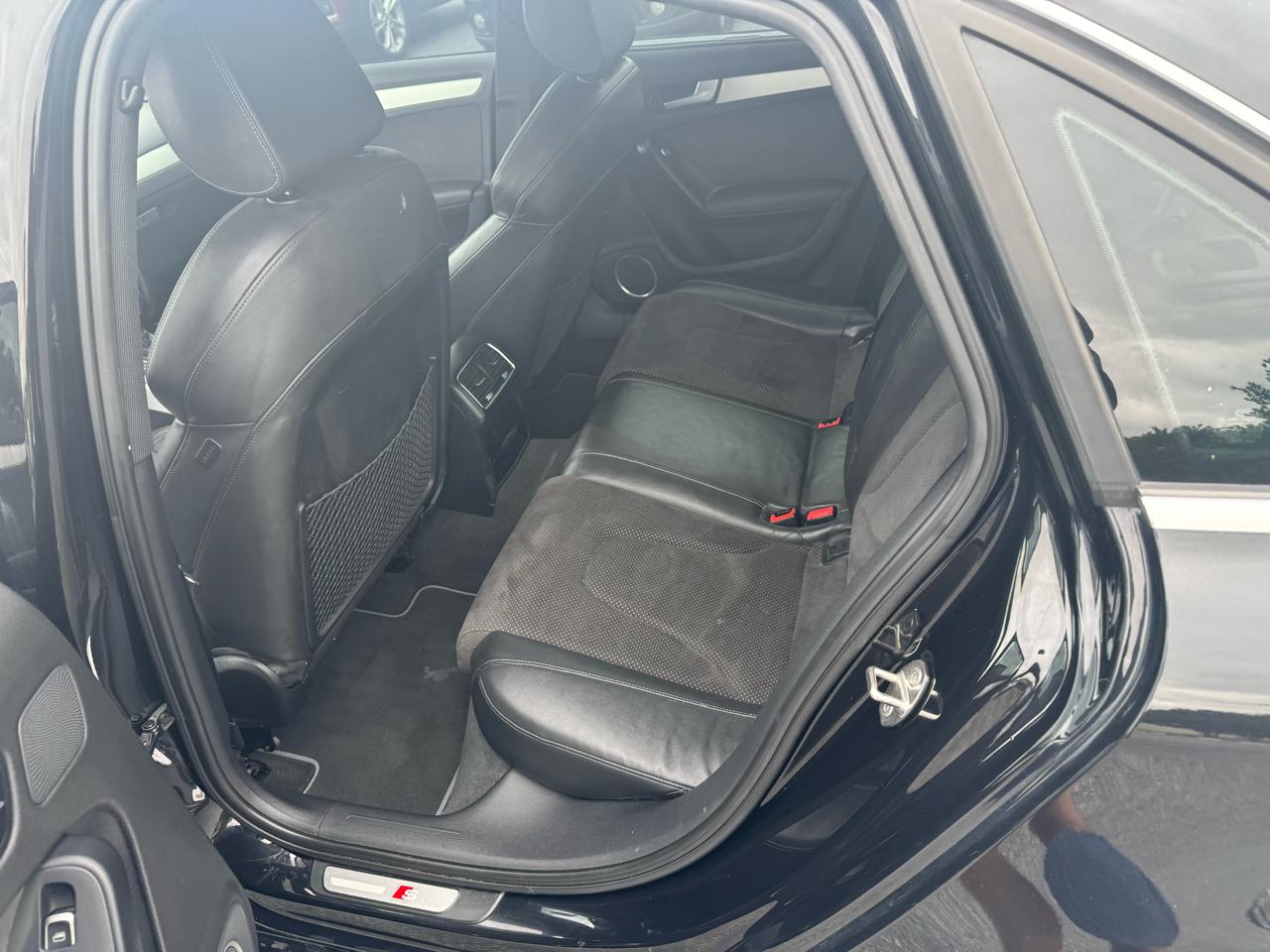 Audi A4 4dr Sdn Auto quattro 2.0T Prestige 2013