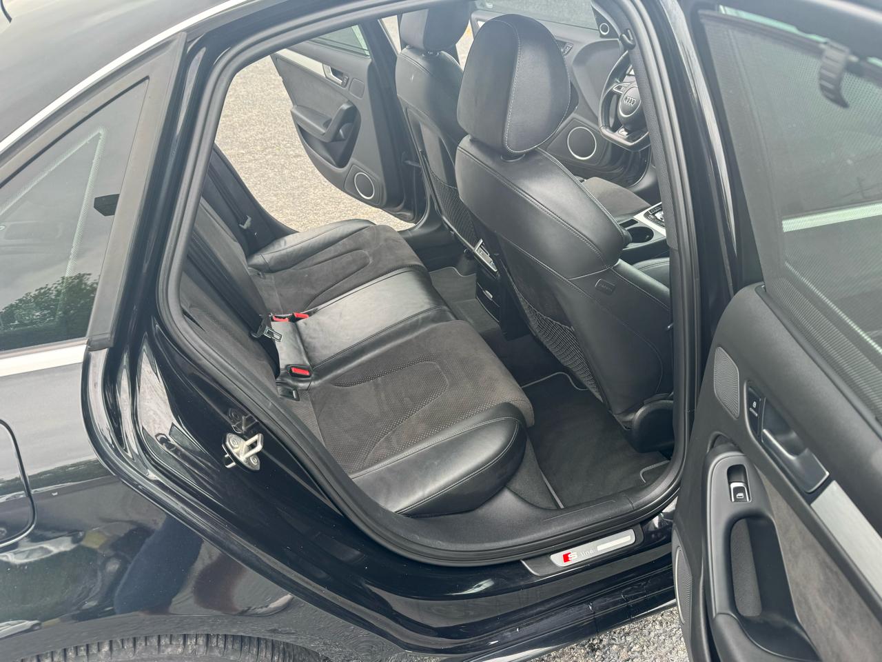 Audi A4 4dr Sdn Auto quattro 2.0T Prestige 2013