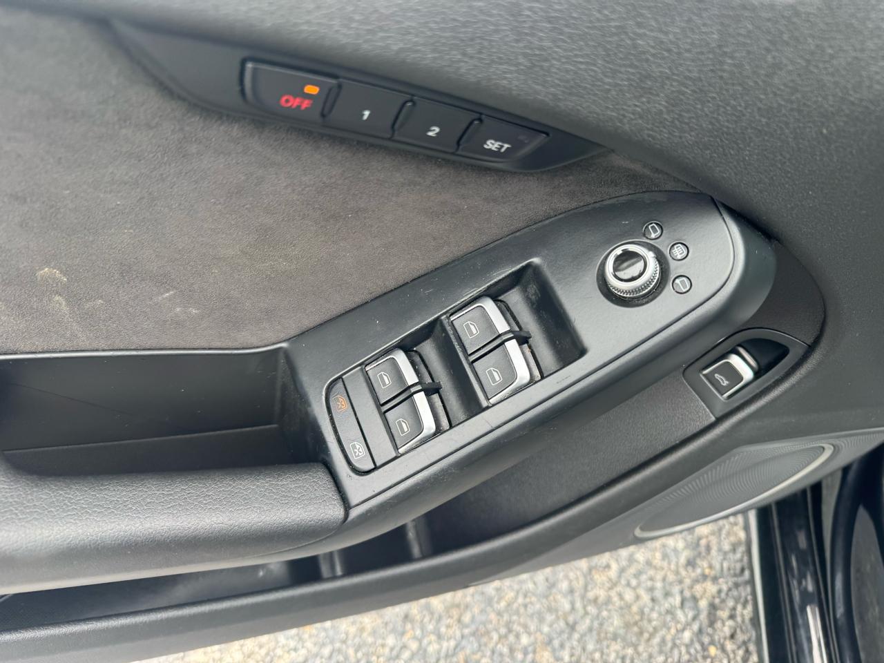 Audi A4 4dr Sdn Auto quattro 2.0T Prestige 2013