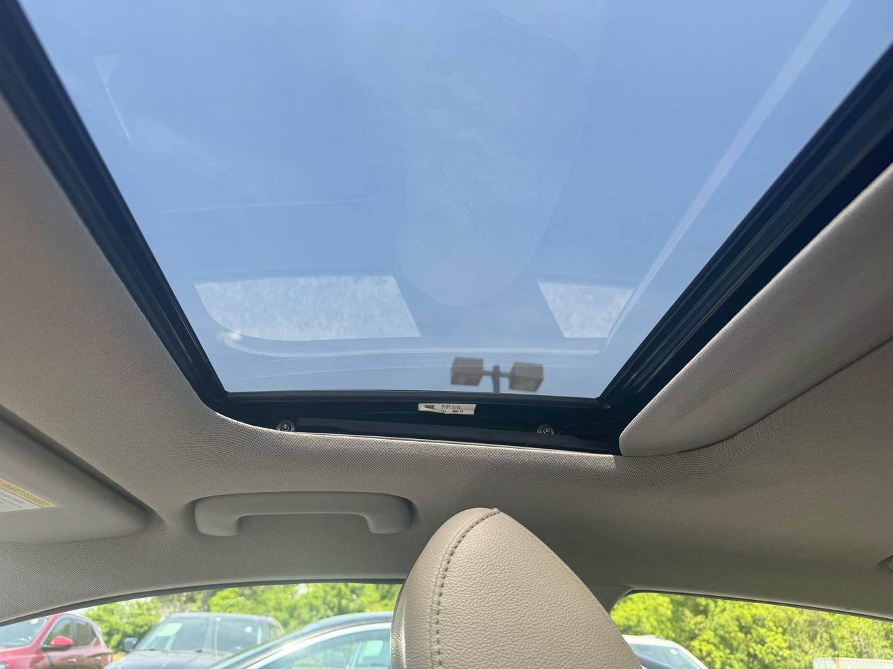 Hyundai Elantra Limited 2.0L Auto (Alabama) *Ltd Avail* 2017