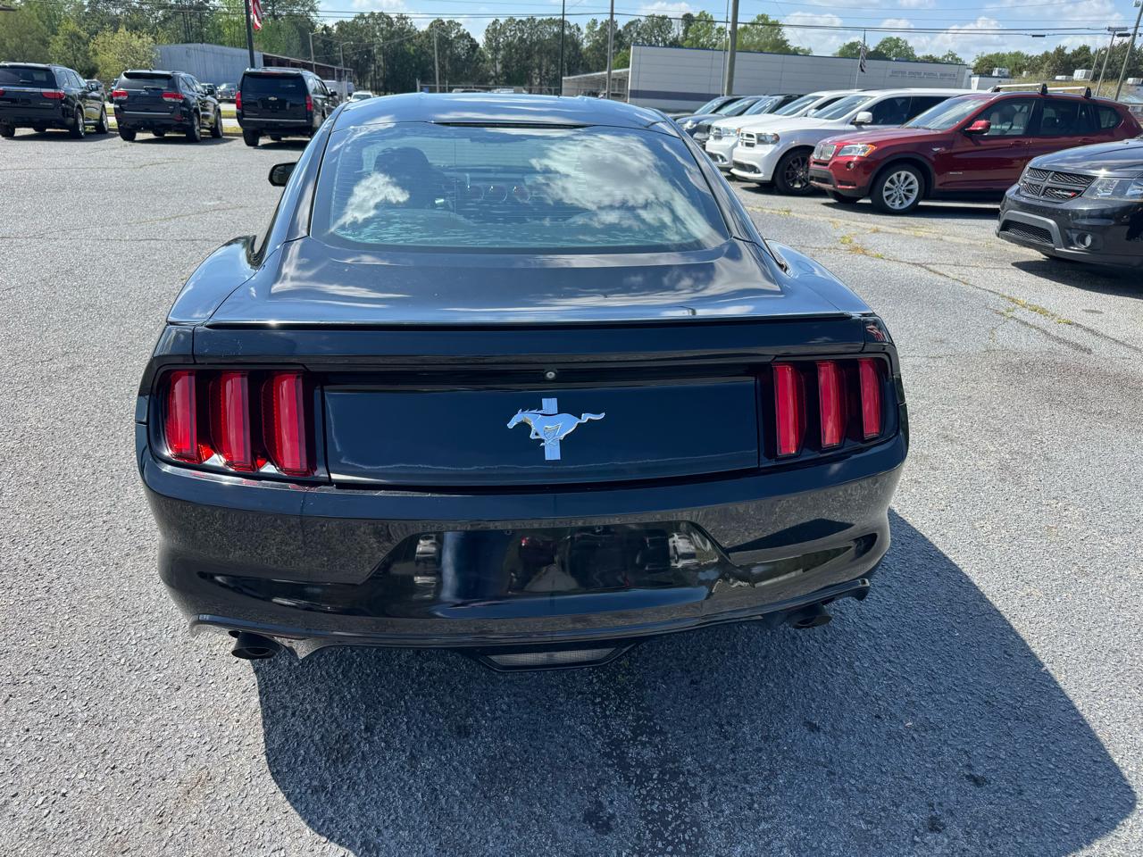 Ford Mustang 2dr Fastback V6 2015