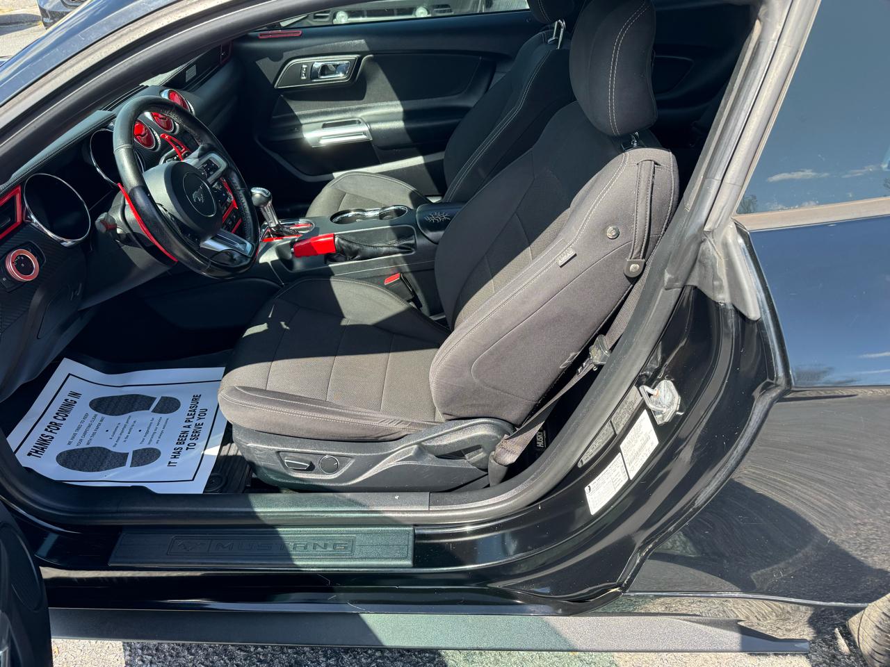 Ford Mustang 2dr Fastback V6 2015