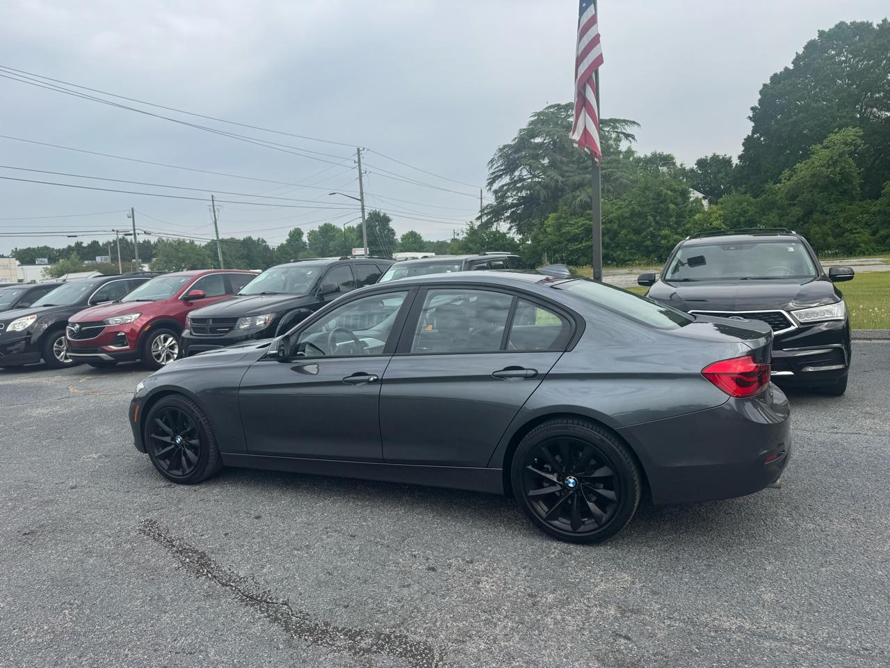 BMW 3 Series 320i xDrive Sedan 2018