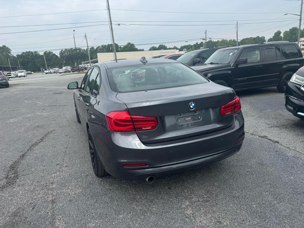 BMW 3 Series 320i xDrive Sedan 2018
